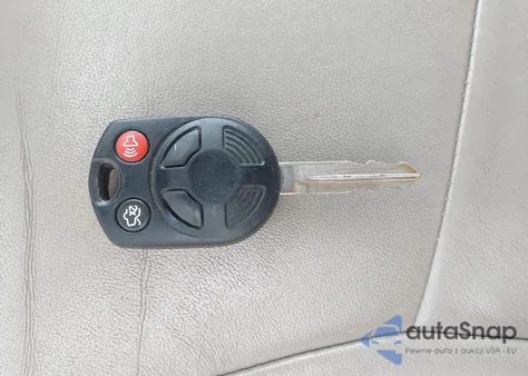 2008 Ford Escape Xlt из США, поврежденный, VIN 1FMCU03128KB08332